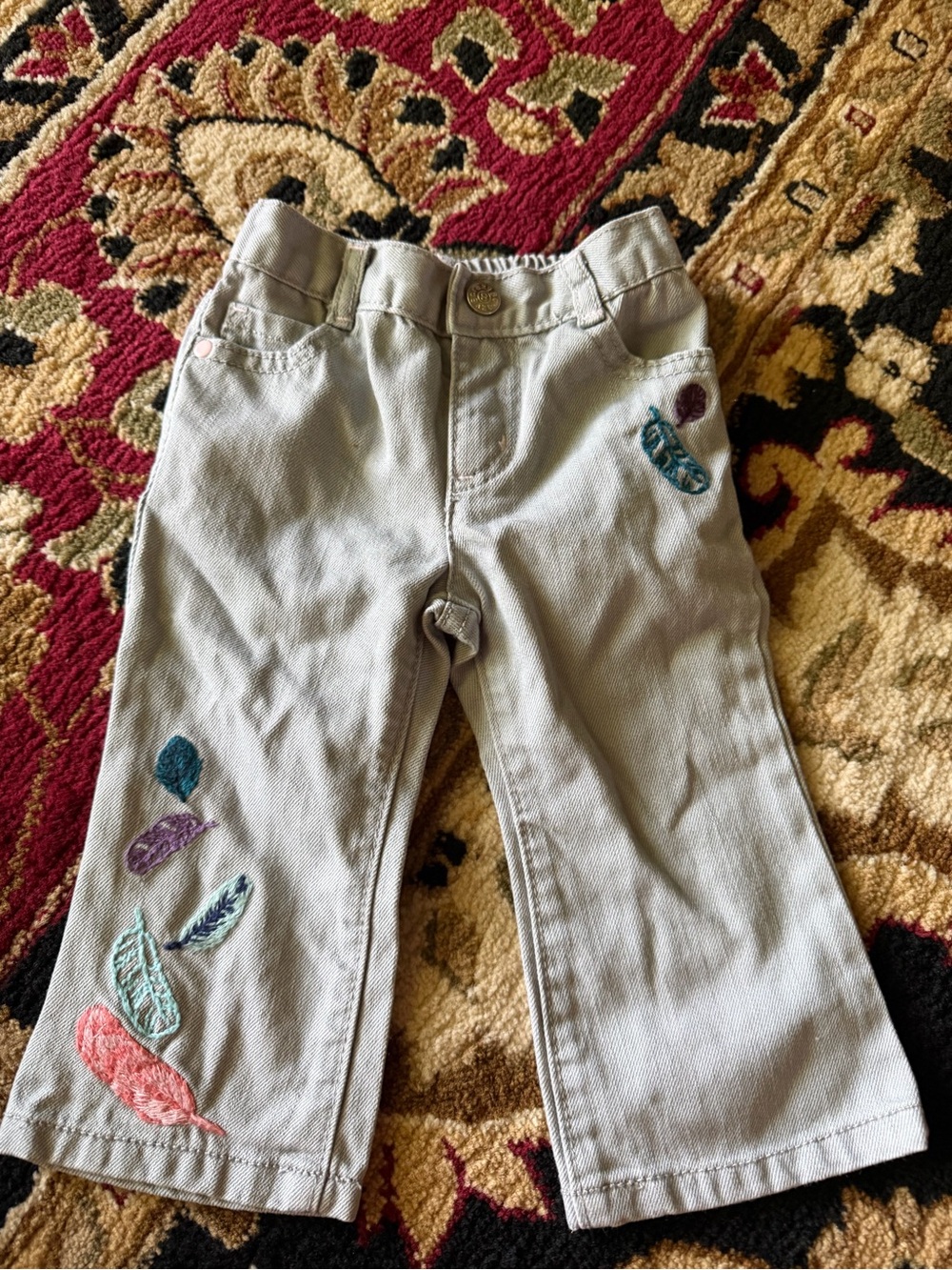 10/20 Crazy 8 Light Gray Girls' Embroidered Feather Jeans